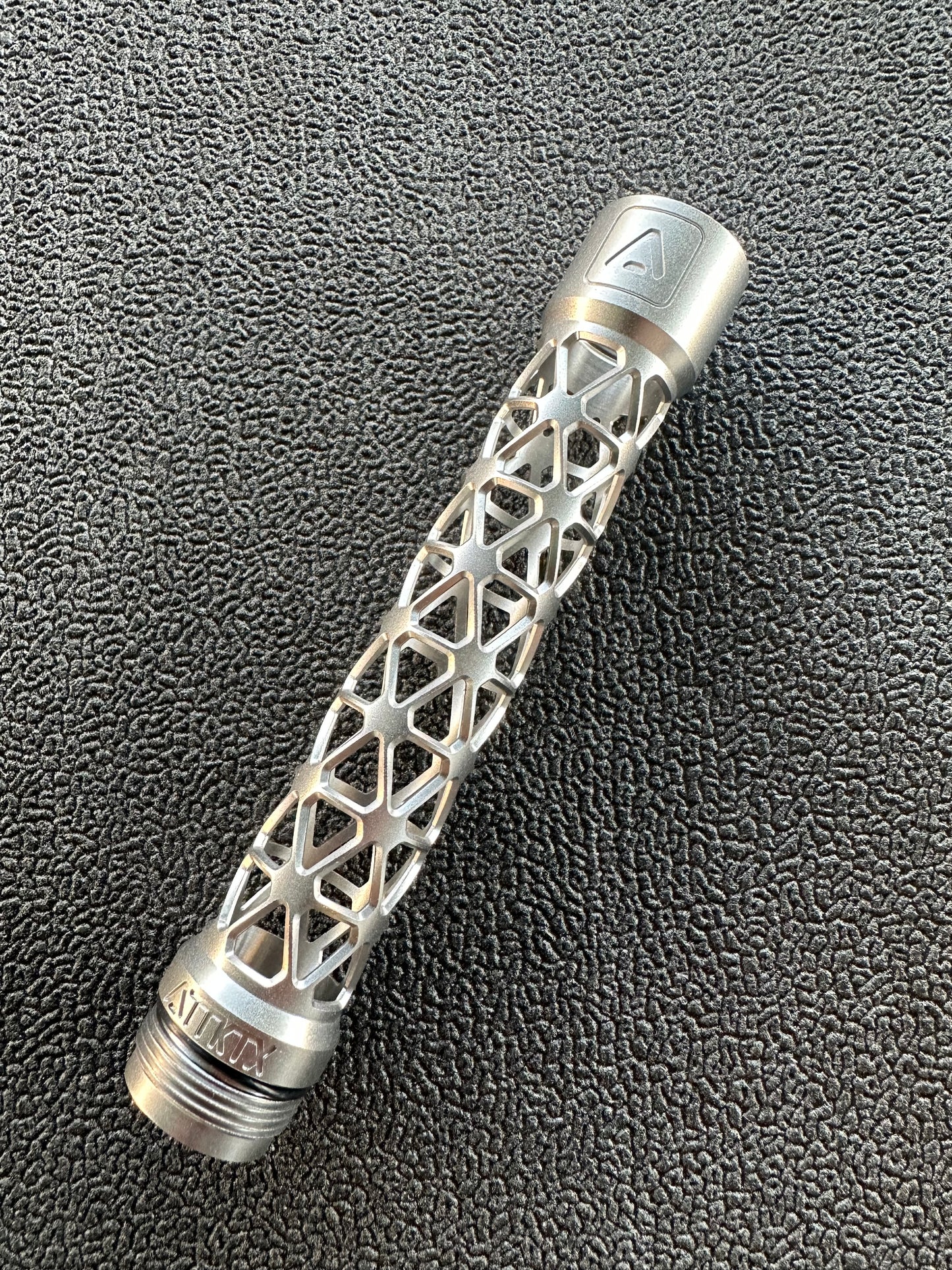DELTA TITANIUM S63 BACK